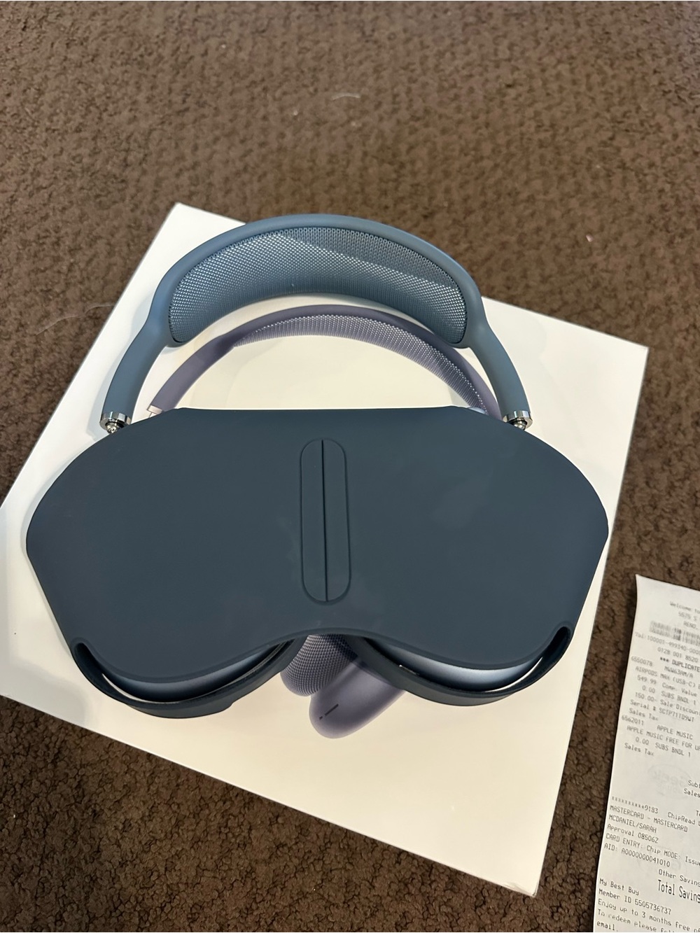 Apple AirPods Max Blue — Retail Packaging - Picture 5 of 16